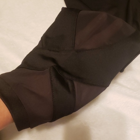 NWOT capri length leggings - Picture 3 of 3